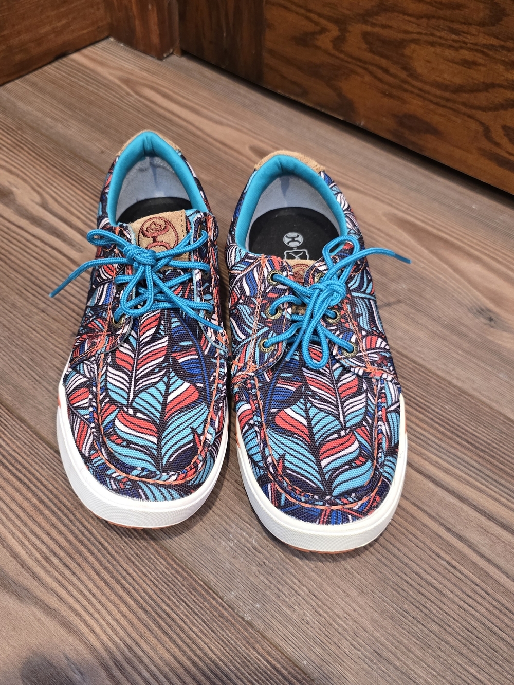 Twisted X Womens Colorful Leaf-Print Sneakers with Turquoise Laces